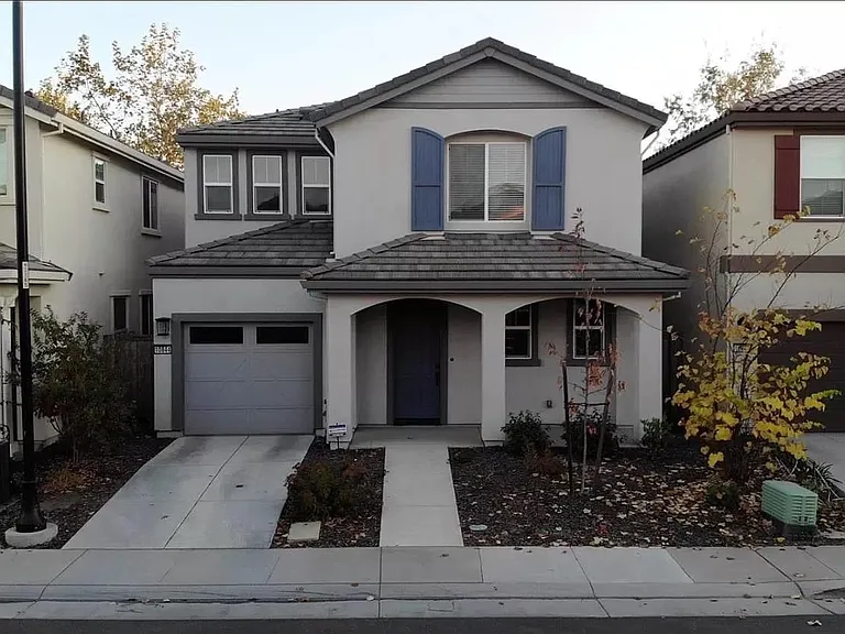1088 Arrington Dr — Photo 30