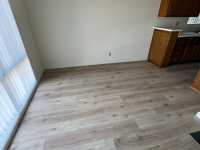 1275 S Barry Ave #5 — Photo 7