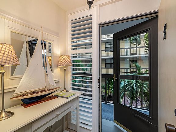 4th image of 591 Seaview Ct APT 203