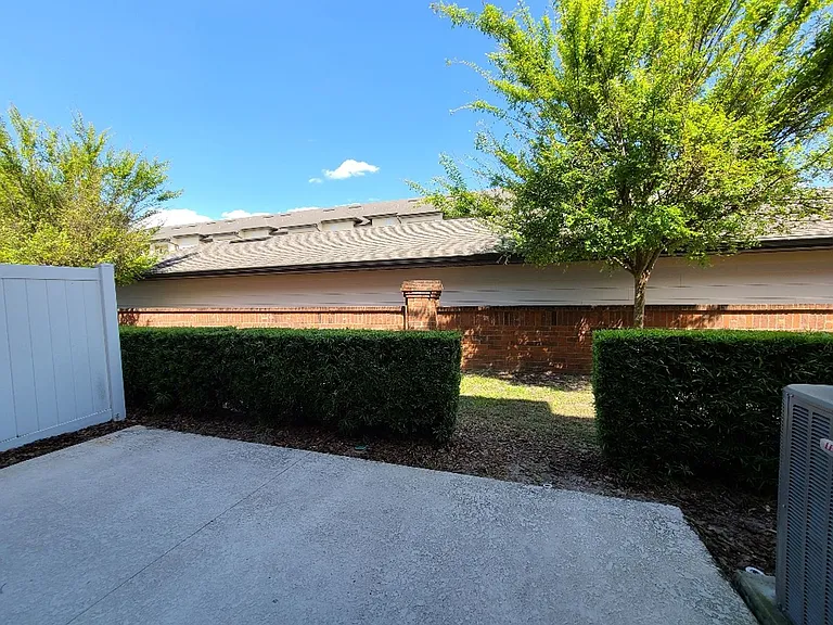 1039 Taramundi Dr — Photo 6