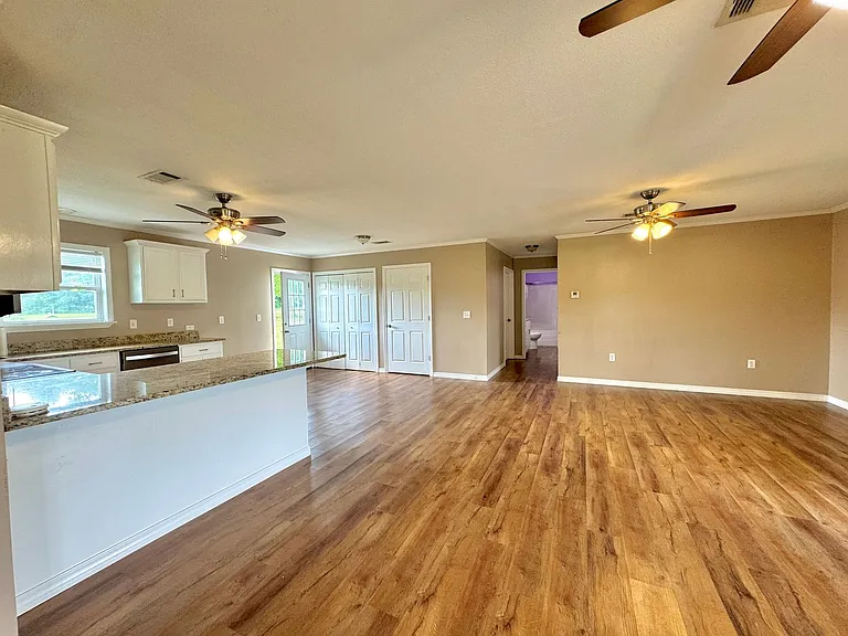 1190 Carnes Rd — Photo 8