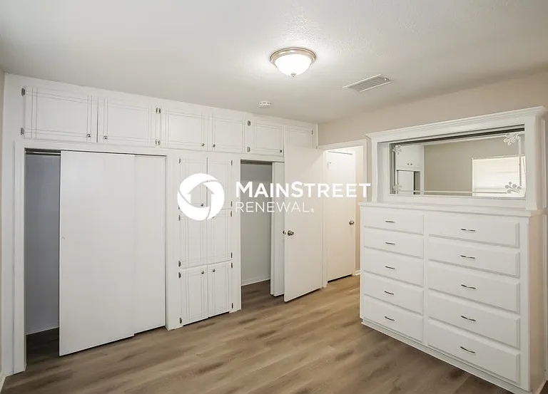 3104 Saint John Ave — Photo 12