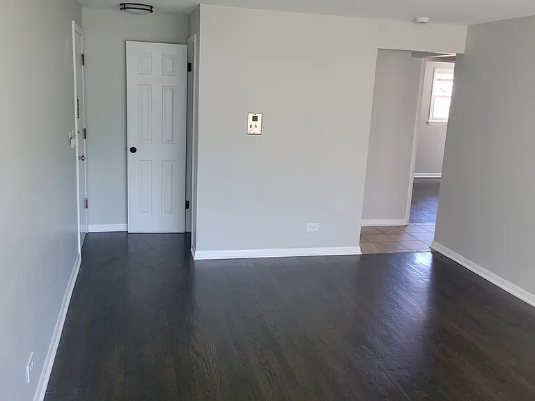 5712 W Montrose Ave #2D — Photo 8