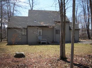 4780 Inwood Rd, Tobyhanna, PA 18466