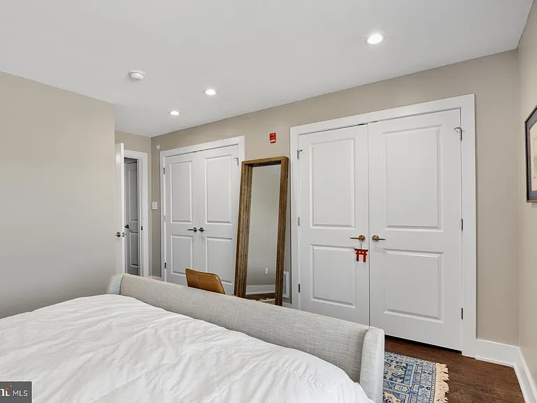 834 N 19th St #3 — Photo 23