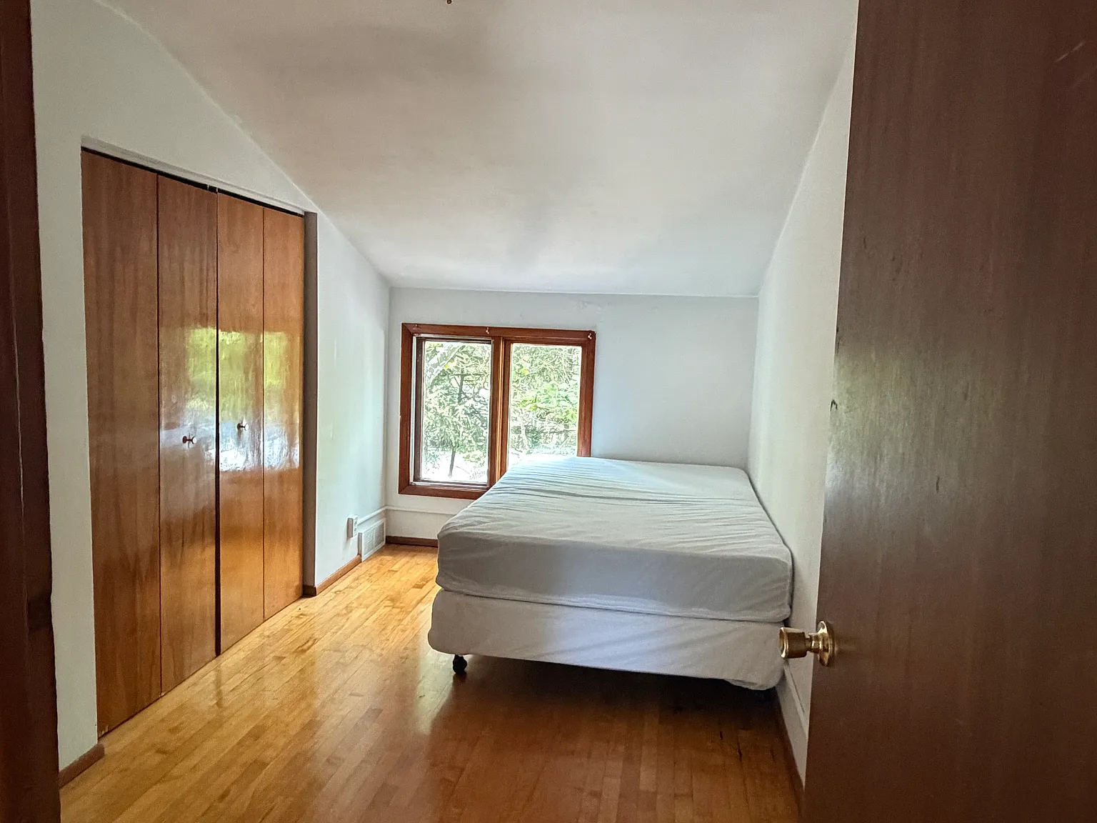 3 bed, $825 — Photo 3