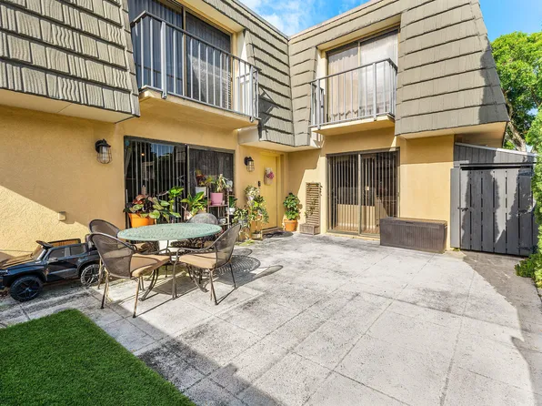 2903 29th Way #2903, West Palm Beach, FL 33407