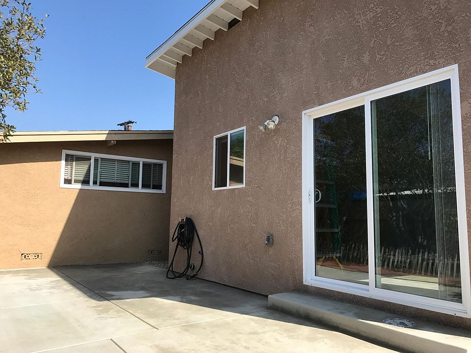 1st image of 14615 S Saint Andrews Pl #1
