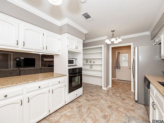 5th image of 6239 Deanna Ave
