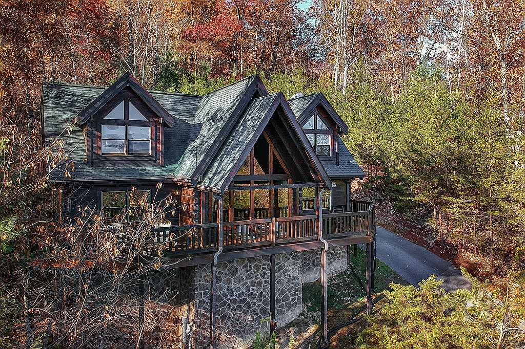 2025 Green Pine Ln, Sevierville, TN 37862 | Zillow 2025 Green Pine Ln, Sevierville, TN 37862 | Zillow