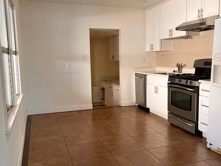 5675 El Arado Way — Photo 2