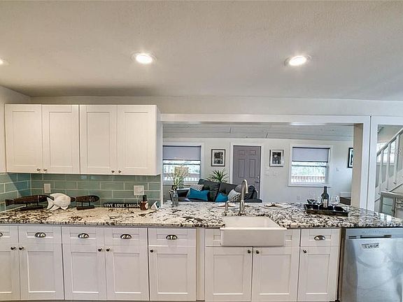 4th image of 3010 E Waters Ave