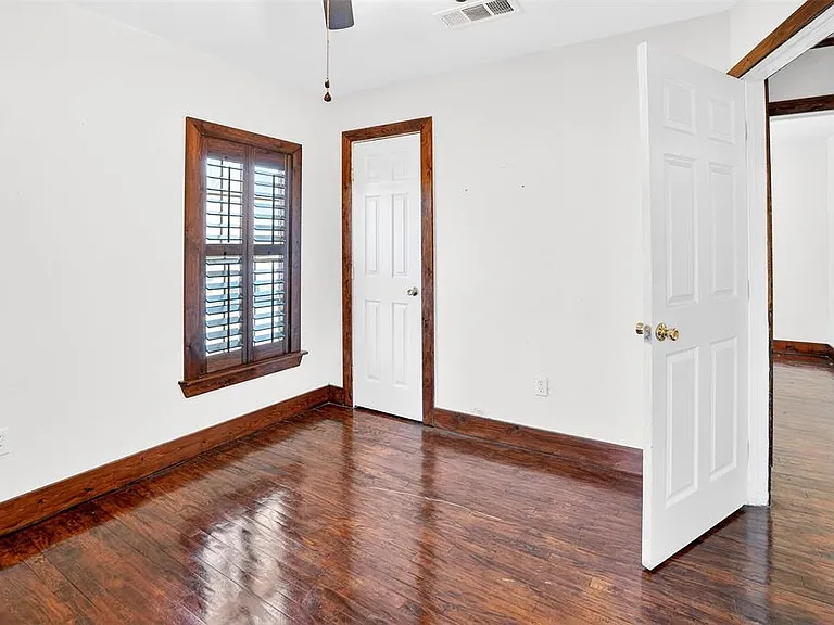 316 W Rucker St — Photo 15