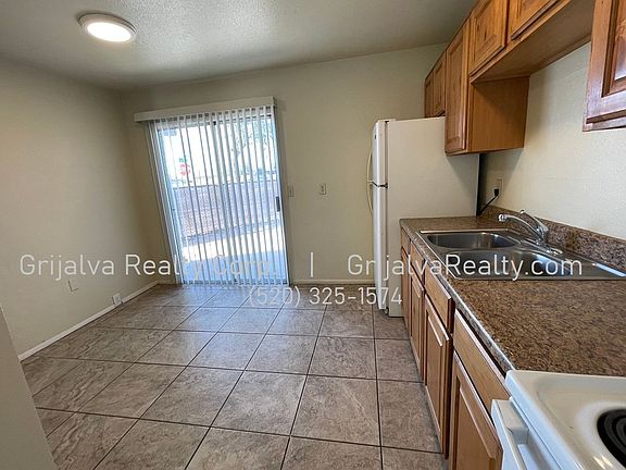 5th image of 3801-3807 S Queen Palm Dr