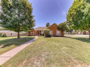 813 Quail Ln, Springtown, TX 76082