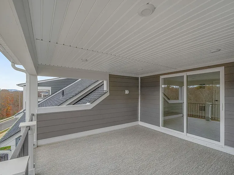 1320 Laconia Ln — Photo 52