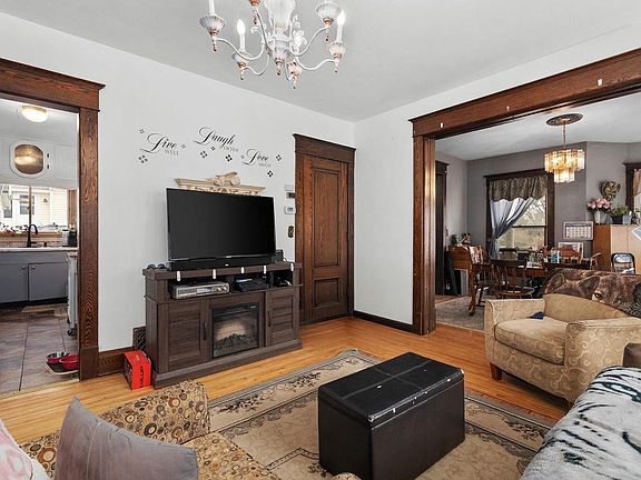 2nd image of 517 North Park Street