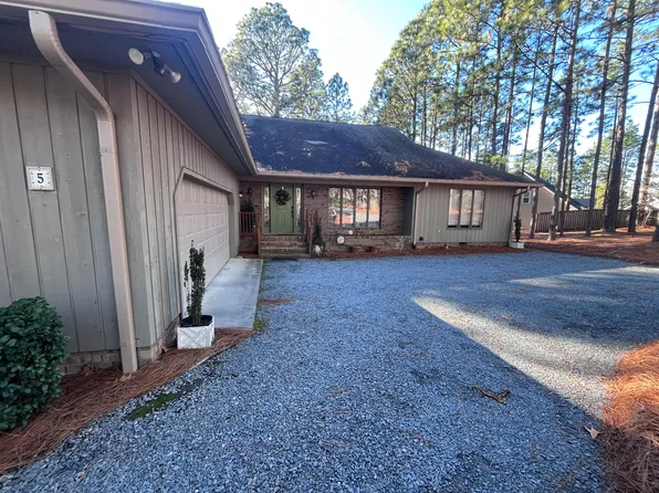 5 Prichard Ln, Pinehurst, NC 28374