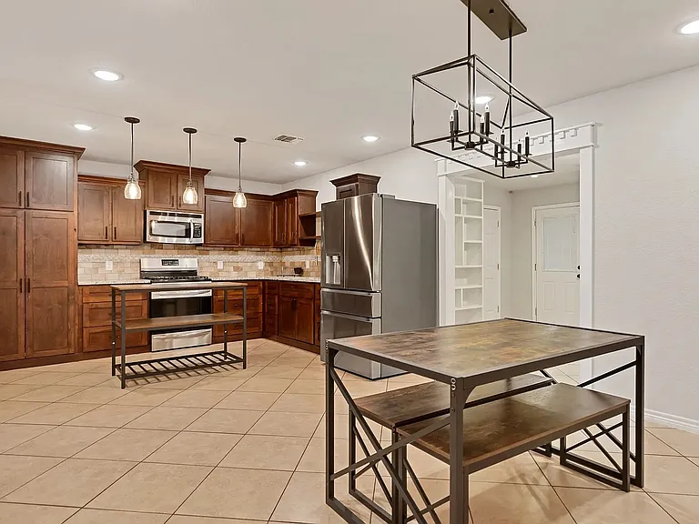 239 Peabody Ave #1 — Photo 2