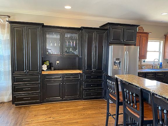 Wentzell Custom Cabinets 