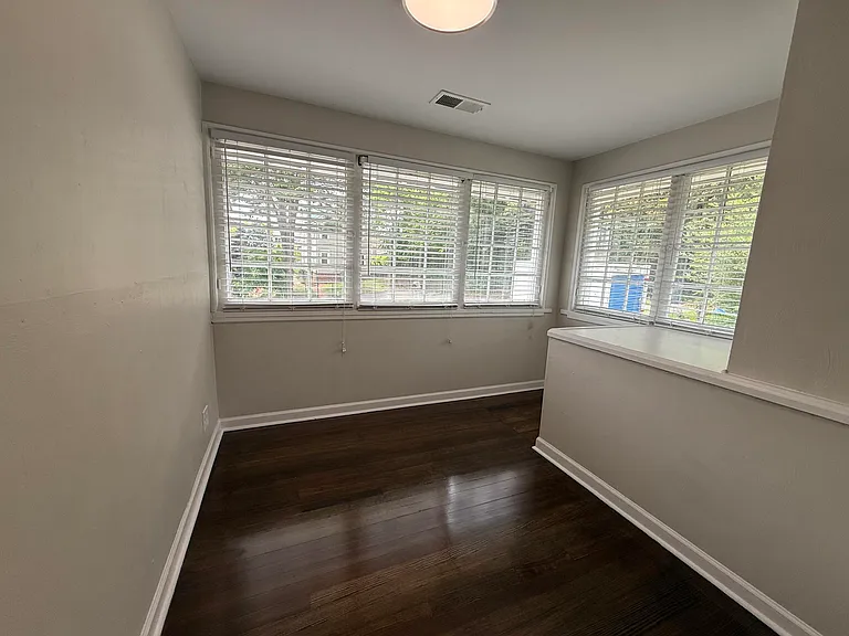 925 1st St SW — Photo 37