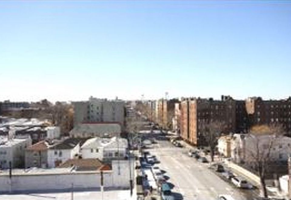 1st image of 214 Avenue Apt6a