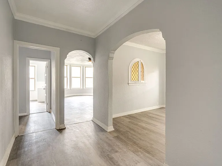 2840 S Moreland Blvd #16 — Photo 2