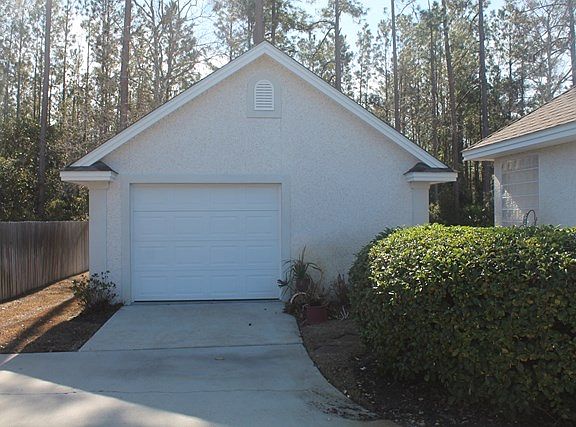 5th image of 151 Wood Crest Cir
