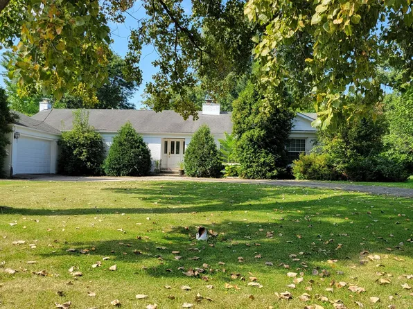 26 Windsor Dr, Oak Brook, IL 60523