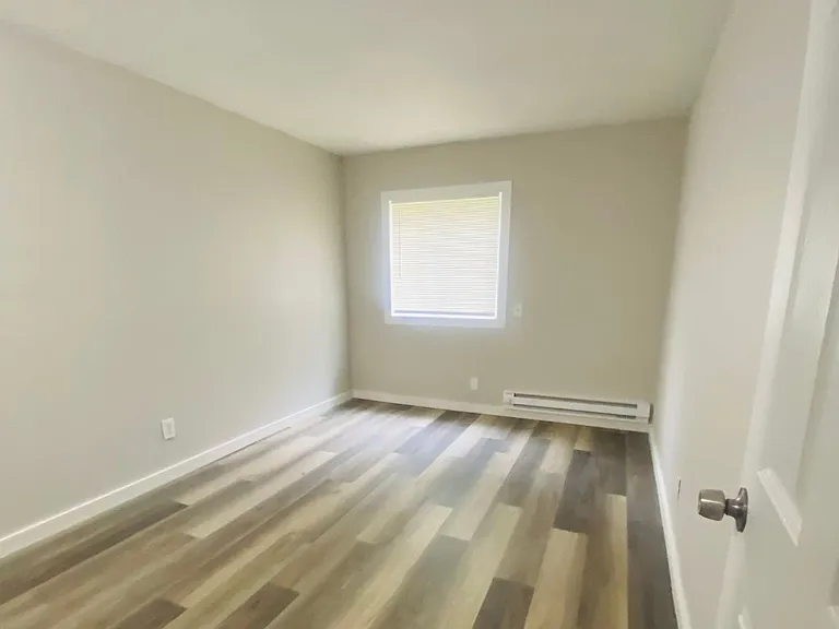 Cedar Crest Apartments — Photo 5