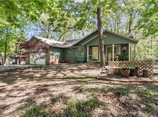 71 London Dr, Bella Vista, AR 72715