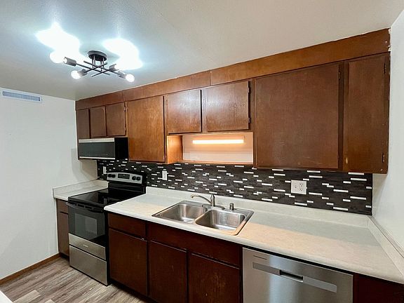 2nd image of 3520 Evergreen Dr #2