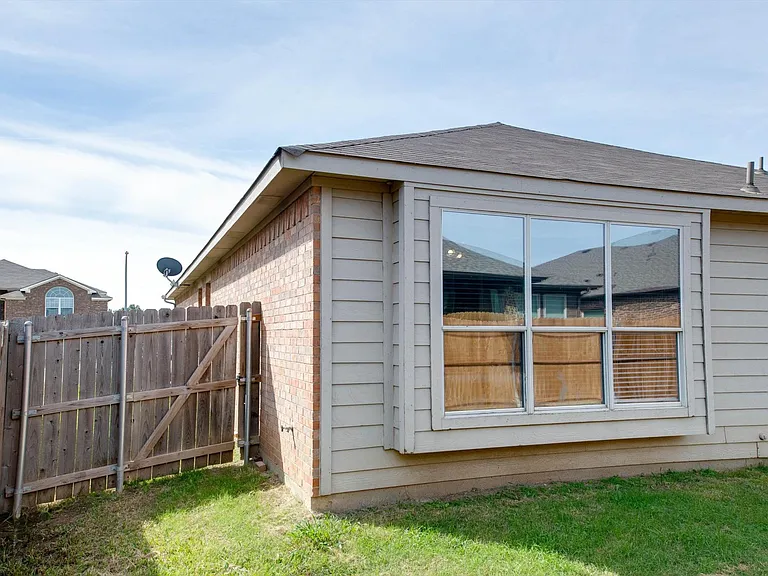 10860 Hawks Landing Rd — Photo 26
