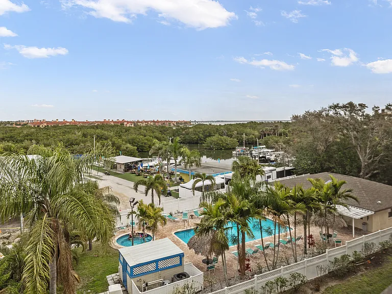 1000 Cove Cay Dr — Photo 21