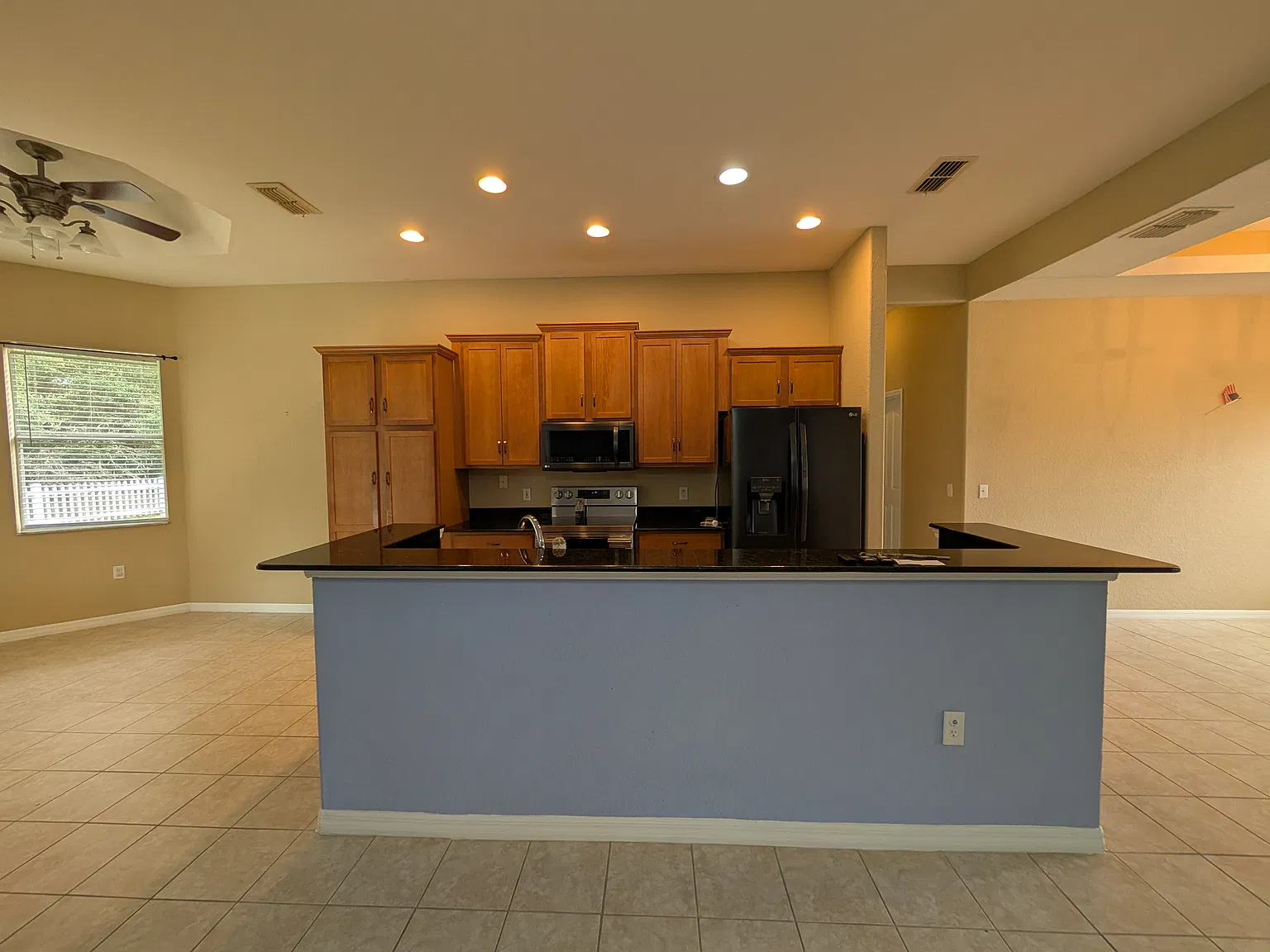 3 Bedroom Pool Home — Photo 4