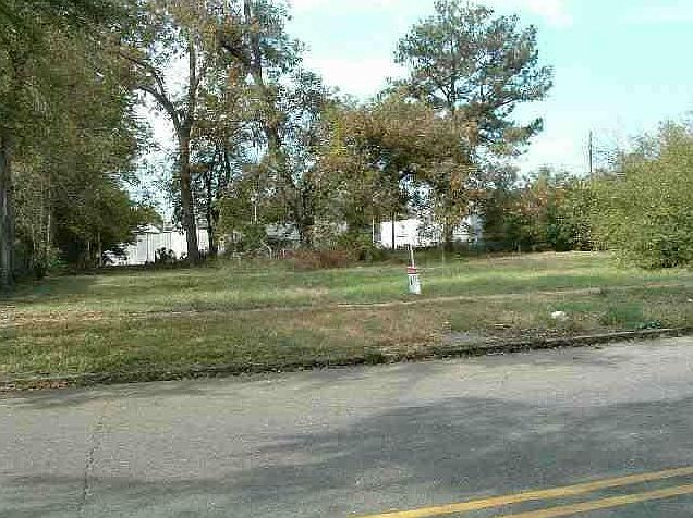 2nd image of 1912 Queen City Ave
