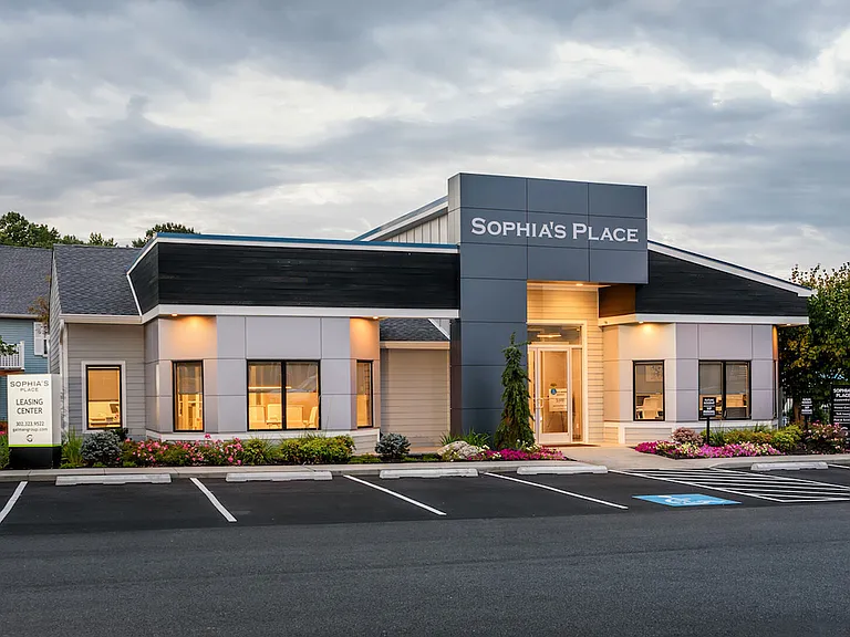 Sophias Place West — Photo 22