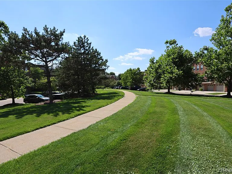 39460 Springwater Dr — Photo 35