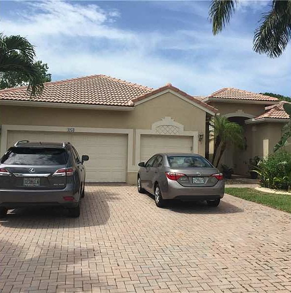 1st image of 4959 NW 57th Ln