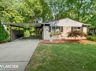 38300 Townhall St, Harrison Township, MI