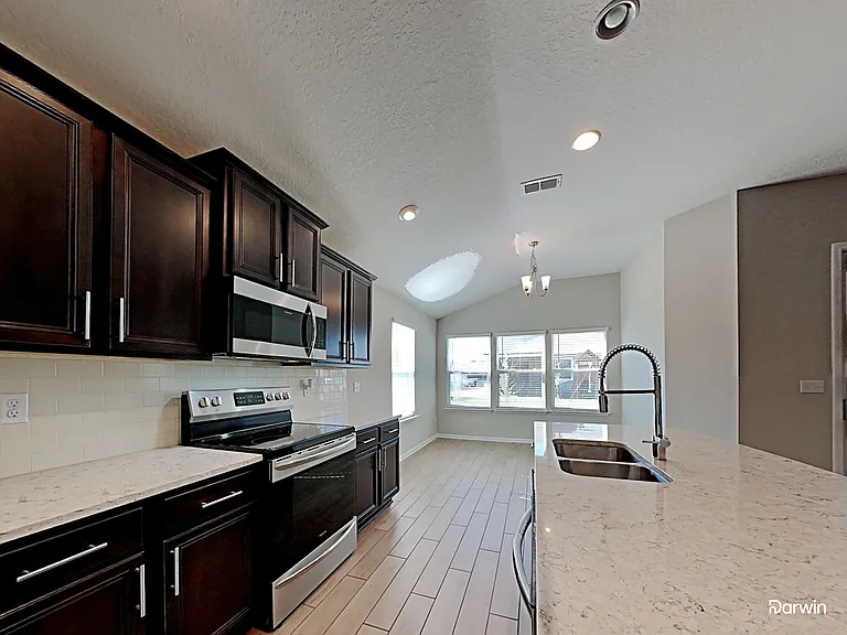 15662 Chir Pine Dr — Photo 4