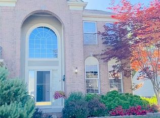 8183 Saint Johns Dr, Westland, MI 48185