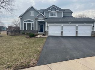 1656 Normandy Woods Ct, Grayslake, IL