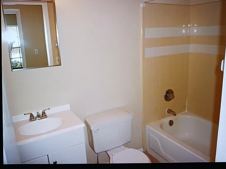 415 Archer Rd SE — Photo 5