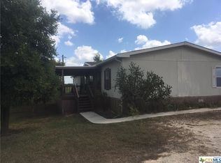 99 Roots Rd, Martindale, TX 78655