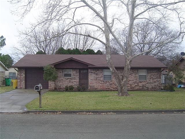 1st image of 1506 Nila Dr