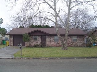 1506 Nila Dr, Gainesville, TX 76240