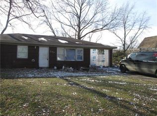 394 Stonehill Dr, Valparaiso, IN 46385