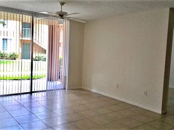 3rd image of 1195 Wildwood Lakes Blvd #6-103