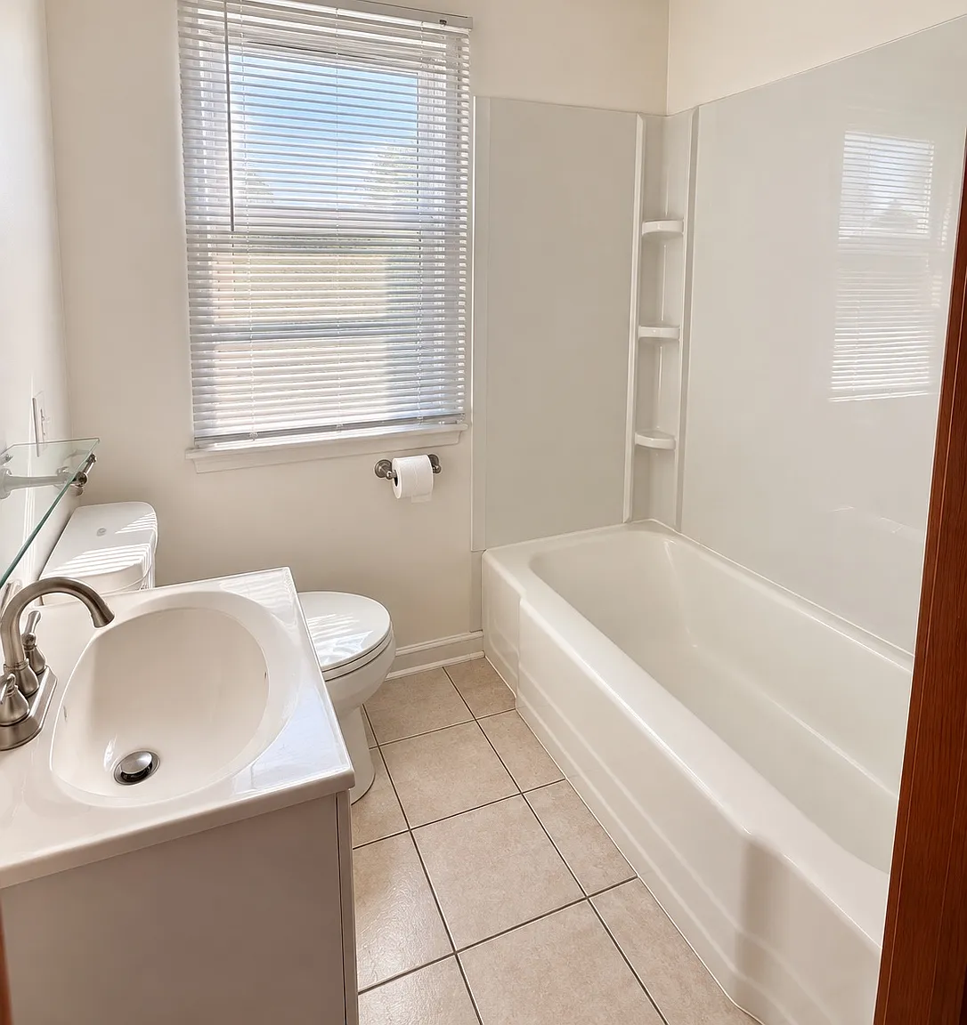 1 bed, 700 sqft, $899 — Photo 3